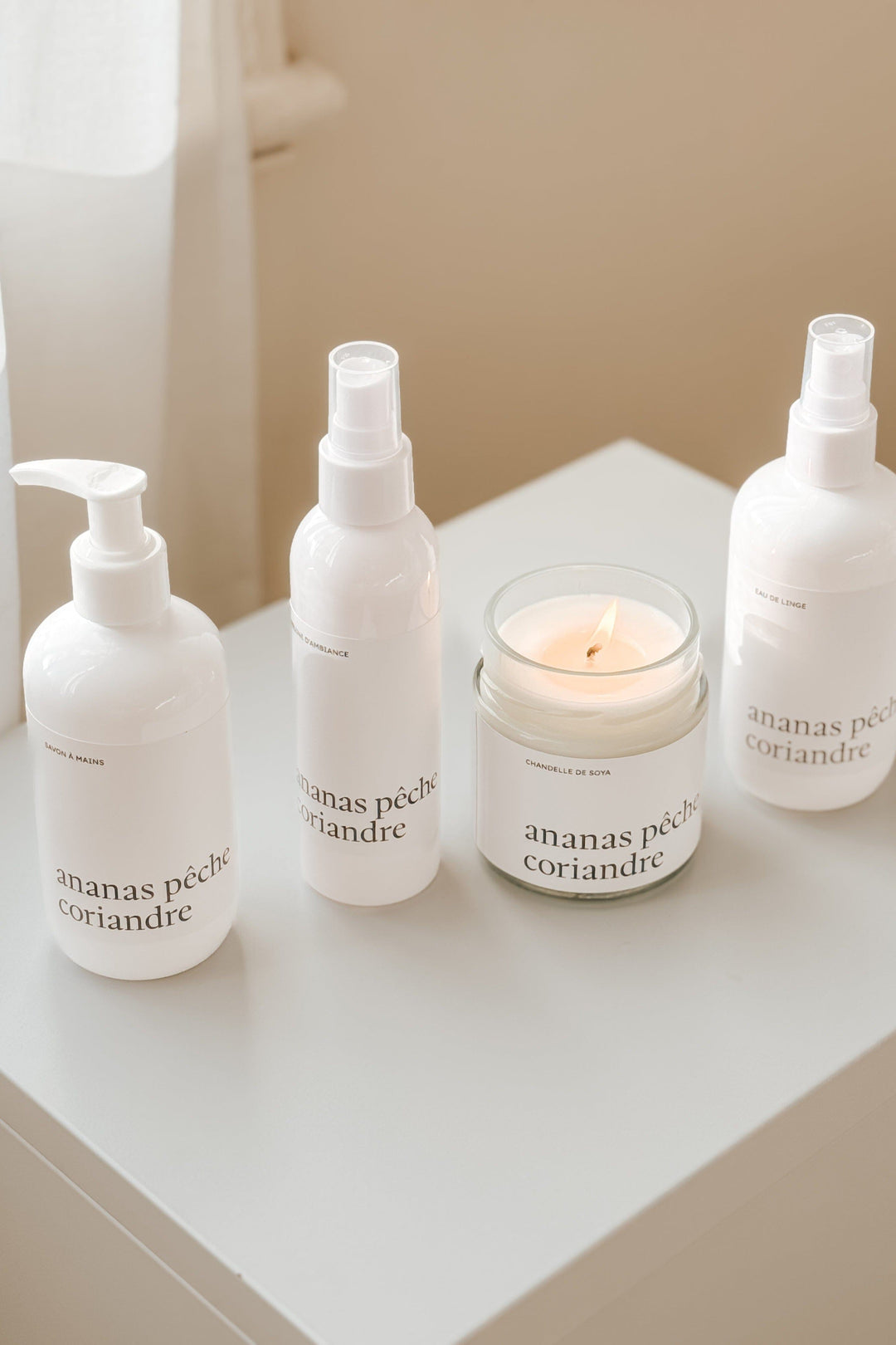 ENSEMBLE COMPLET - Ananas pêche coriandre - Bruine, eau de linge, savon à mains et chandelle