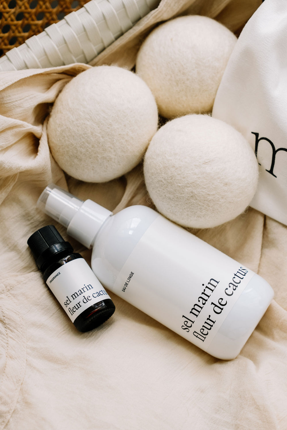 ENSEMBLE LESSIVE - Sel marin fleur de cactus - Fragrance, eau de linge et balles de séchage