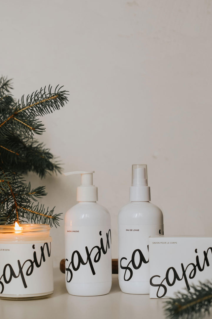 Ensemble découverte - Sapin - Chandelle de soya, savon pour le corps, eau de linge, savon à mains Marée - Chandelles 