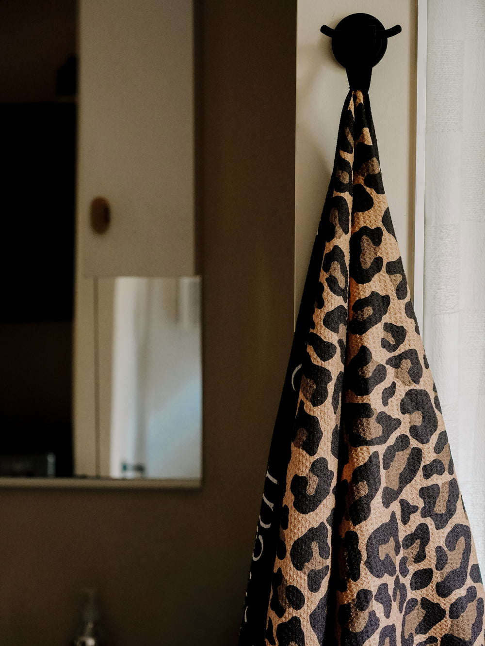 PRODUIT EXCLUSIF - Serviette léopard en microfibre Marée - Chandelles 