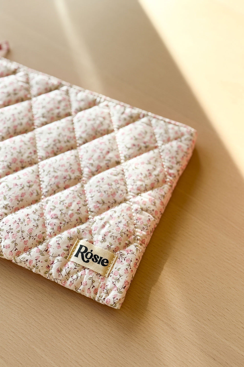 Pochette à fermeture éclaire - Rosie - Fleurs roses Rosie 