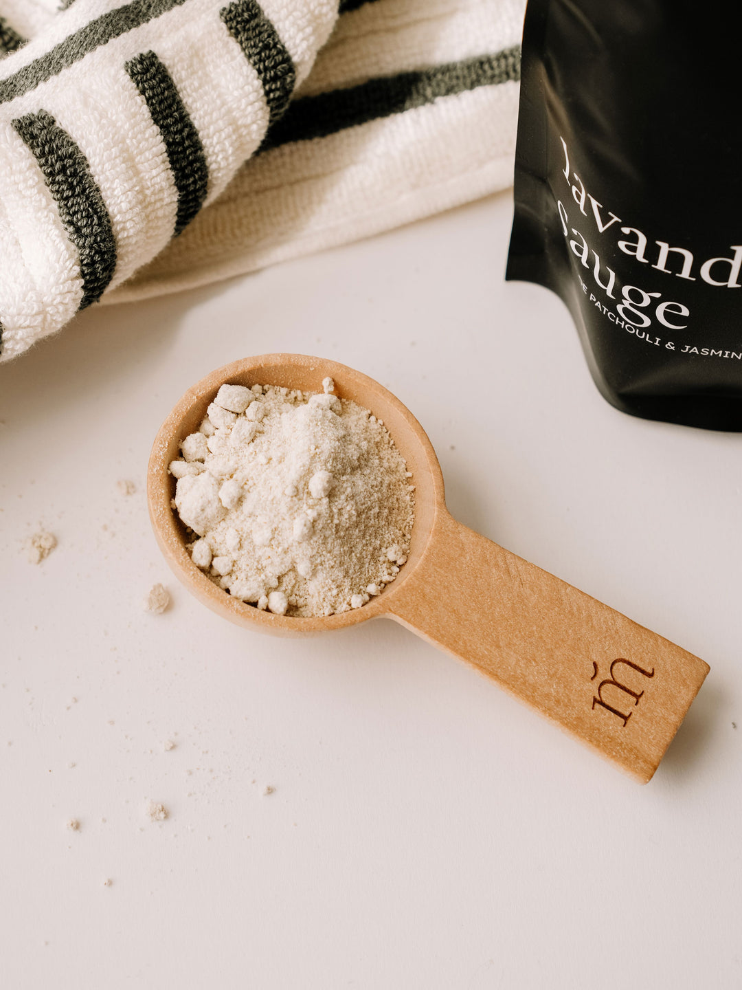 Cuillère en bois pour bain moussant Marée - Chandelles 