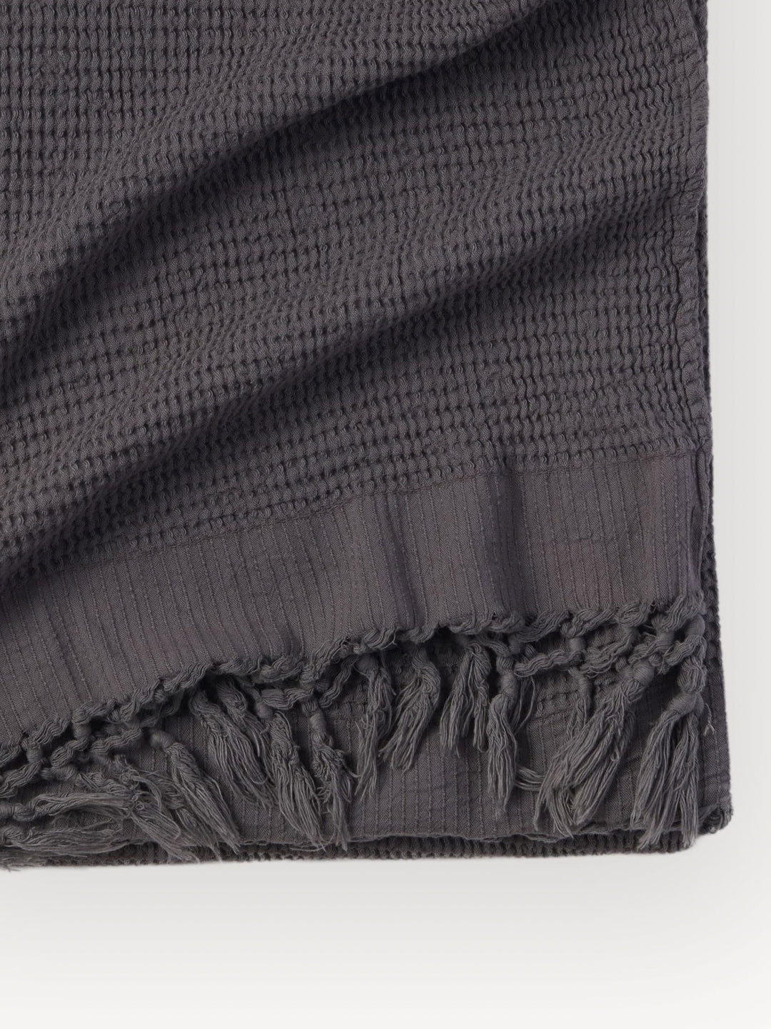 Jeté Crinkle - Wave avec franges - Charcoal - Pokoloko Pokoloko 