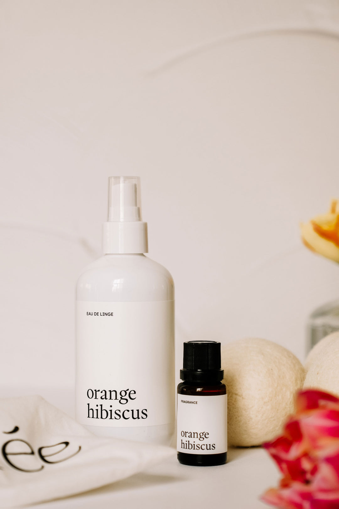 ENSEMBLE LESSIVE - Orange hibiscus - Fragrance, eau de linge et balles de séchage Lessive Marée - Chandelles 