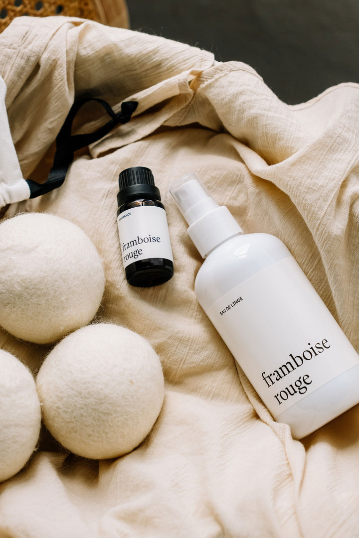 ENSEMBLE LESSIVE - Framboise rouge - Fragrance, eau de linge et balles de séchage Lessive Marée - Chandelles 