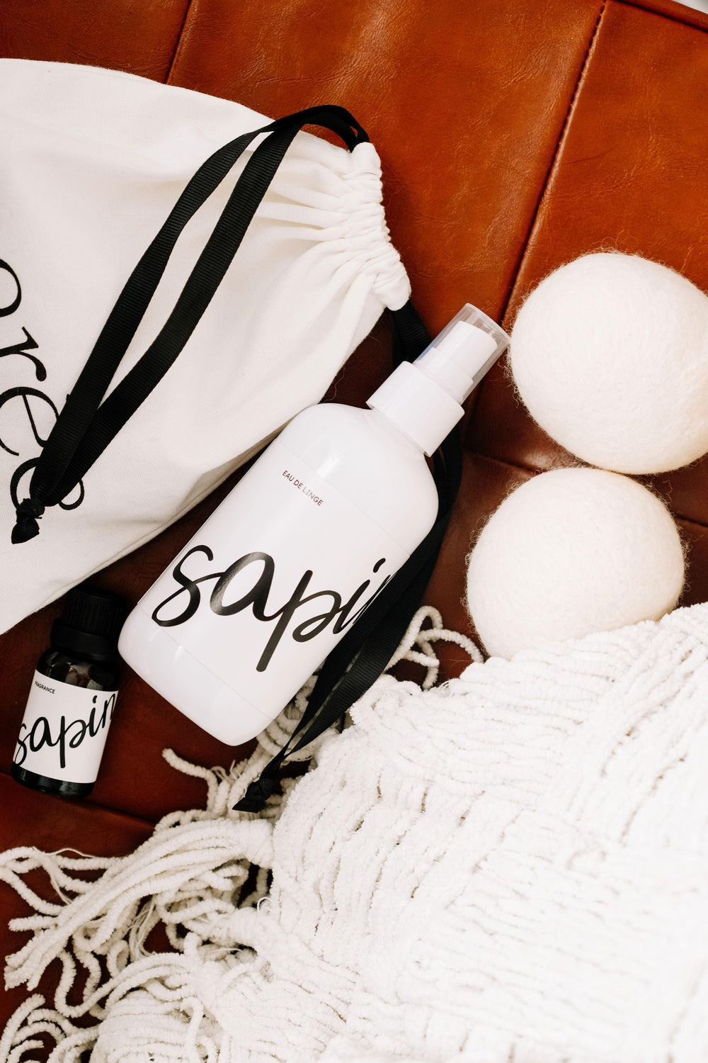 Ensemble lessive - Sapin - Fragrance, eau de linge et balles de séchage Lessive Marée - Chandelles 