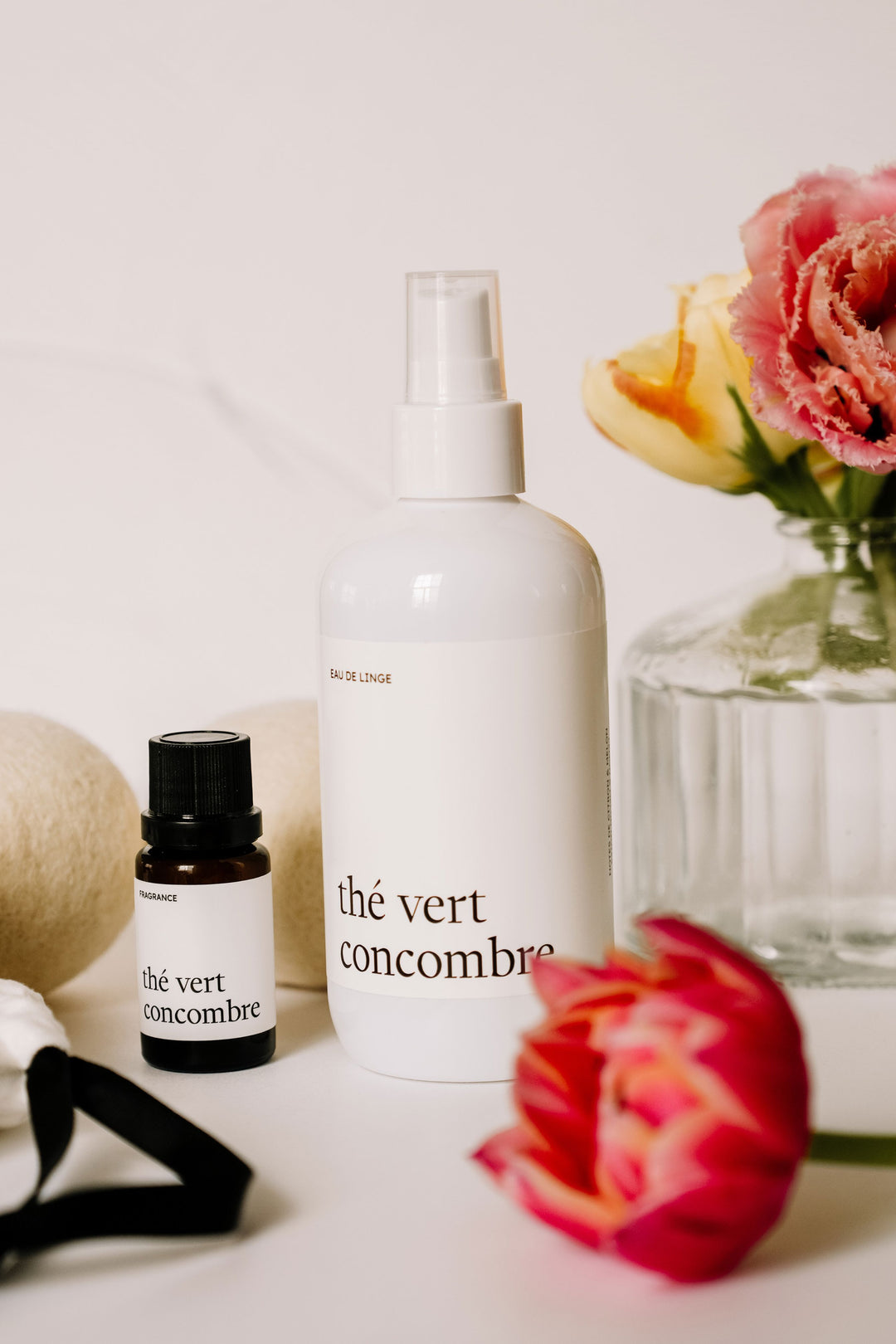 ENSEMBLE LESSIVE - Thé vert concombre - Fragrance, eau de linge et balles de séchage Lessive Marée - Chandelles 