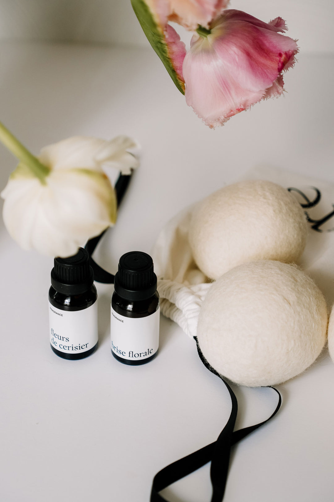 Ensemble cadeau - Balles de séchage et fragrances - Fleurs de cerisier & Brise florale Marée - Chandelles 