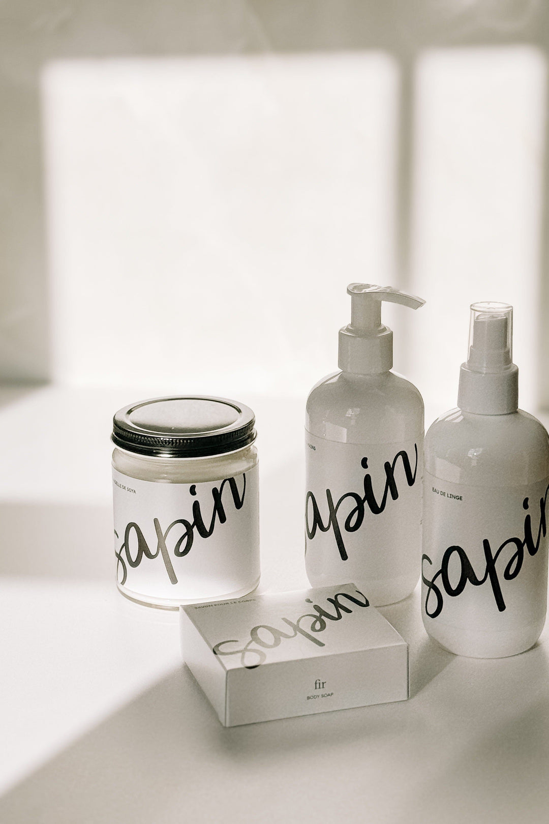 Ensemble découverte - Sapin - Chandelle de soya, savon pour le corps, eau de linge, savon à mains