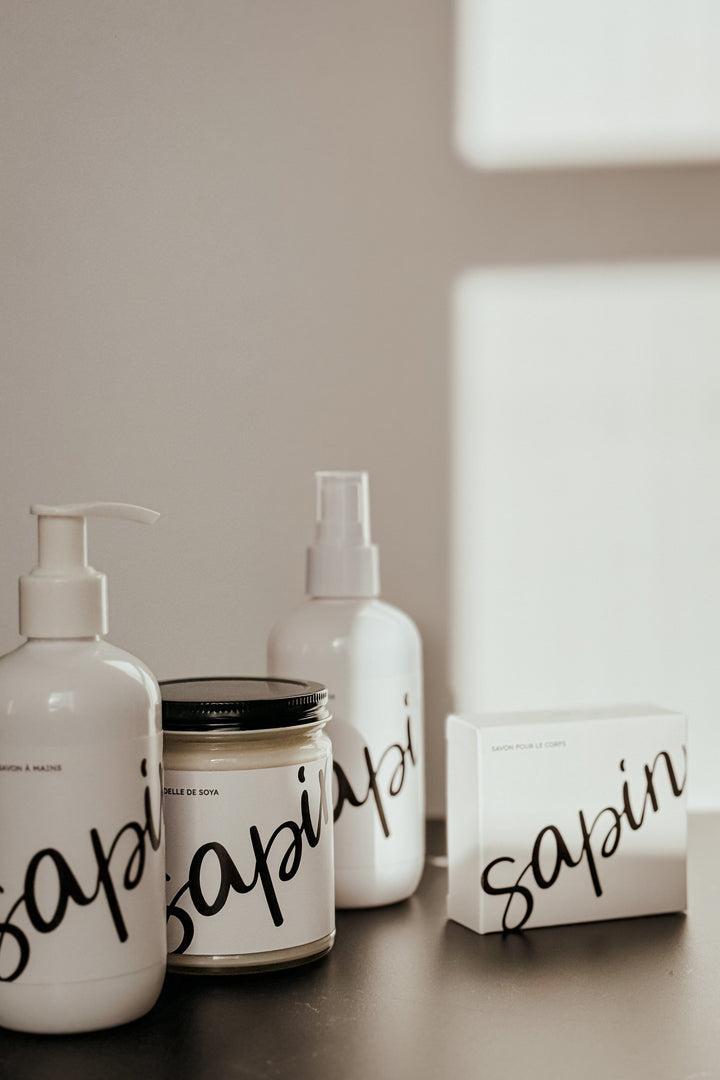 Ensemble découverte - Sapin - Chandelle de soya, savon pour le corps, eau de linge, savon à mains Marée - Chandelles 