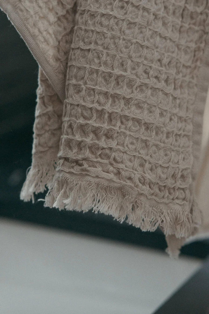 Serviette à mains - Gaufré français - Latte Pokoloko 