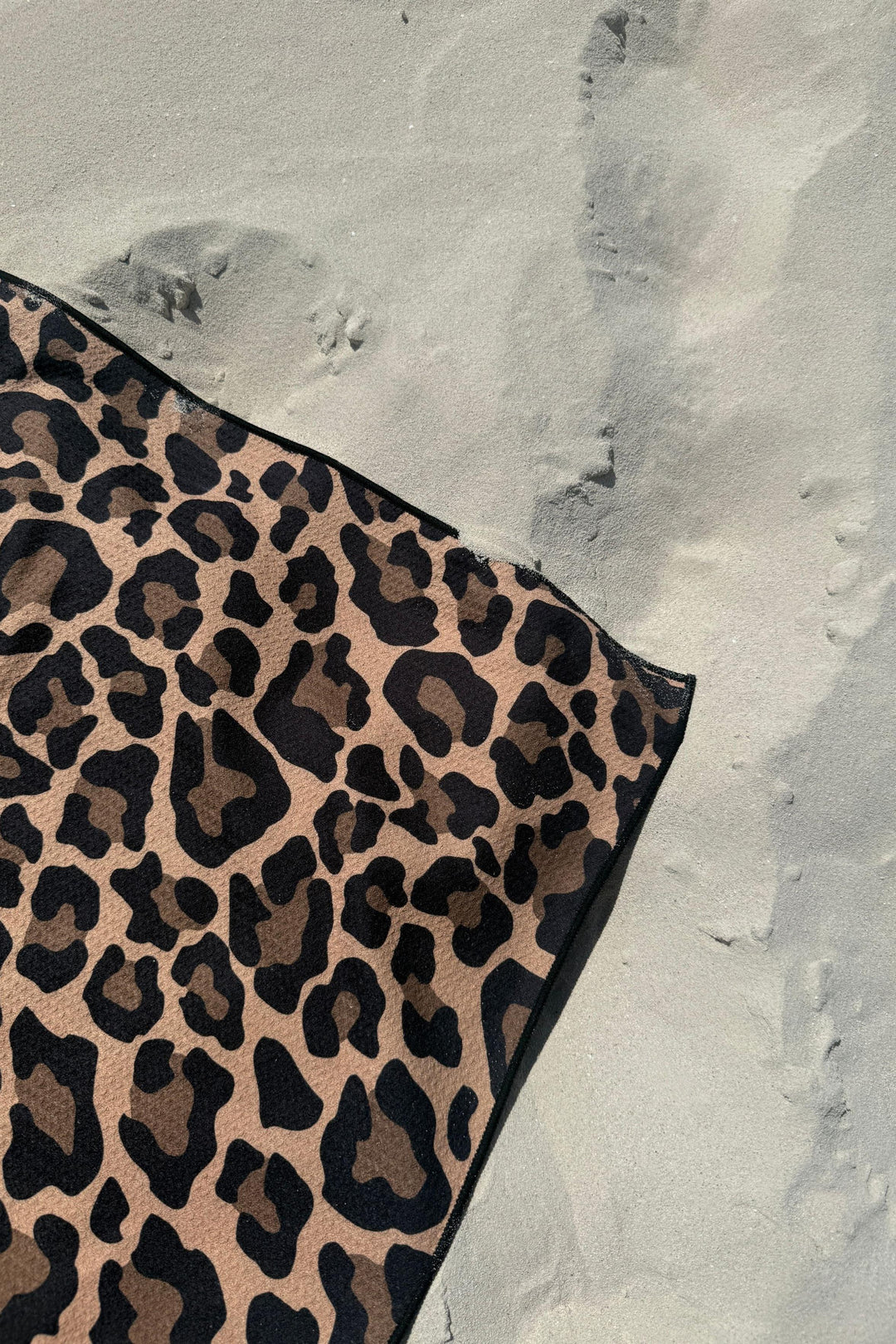 PRODUIT EXCLUSIF - Serviette léopard en microfibre Marée - Chandelles 